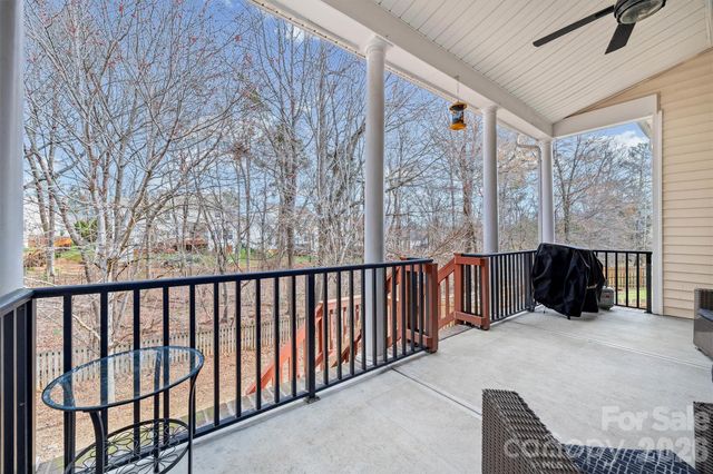 1041 Pepperwood Place, Clover, SC 29710