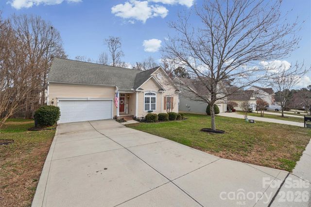 1041 Pepperwood Place, Clover, SC 29710