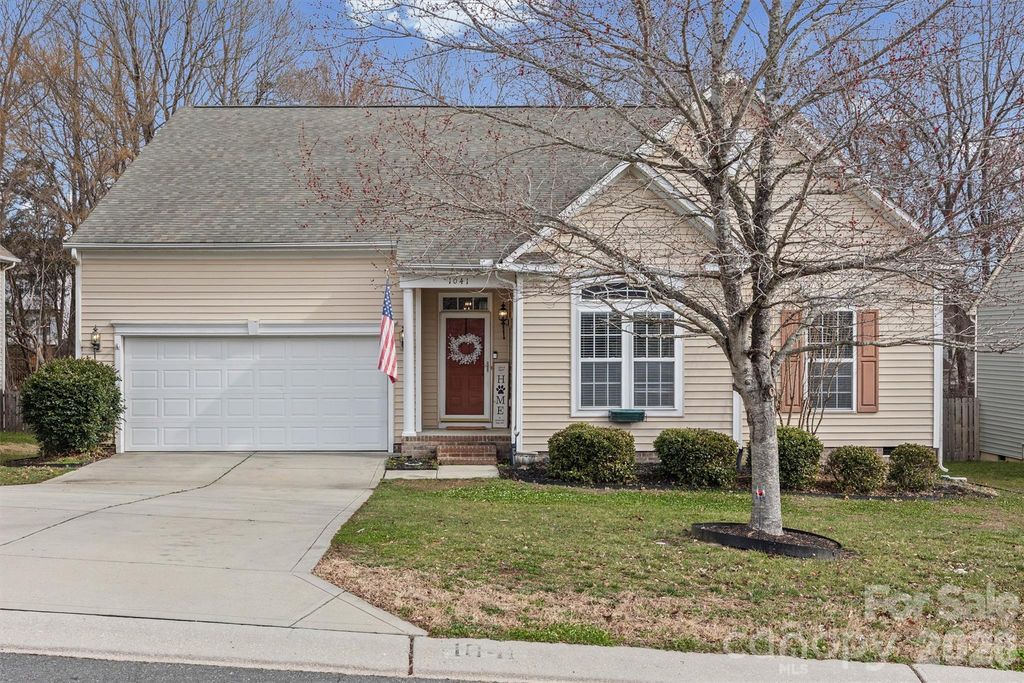 1041 Pepperwood Place, Clover, SC 29710