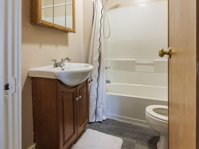 9 Carrie Street, Sparta, MI 49345