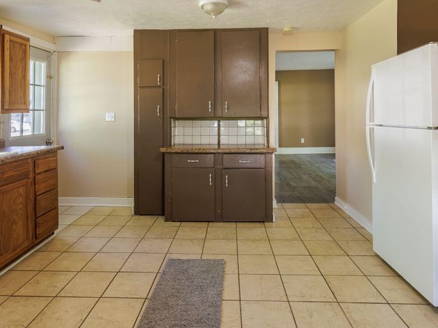 9 Carrie Street, Sparta, MI 49345