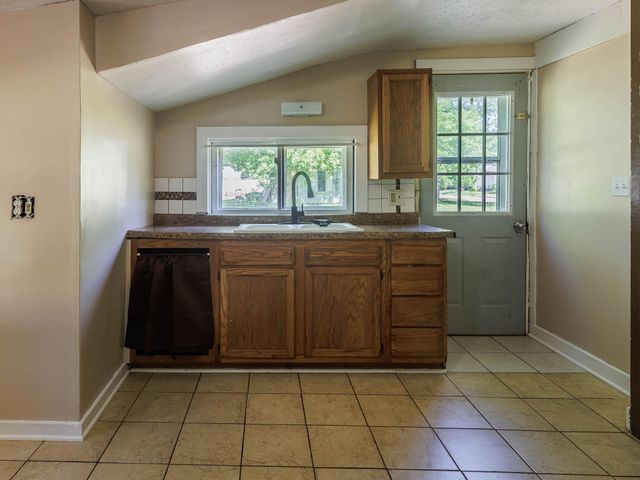 9 Carrie Street, Sparta, MI 49345