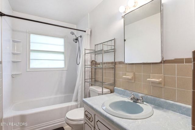 504 Hayworth Drive, Knoxville, TN 37920