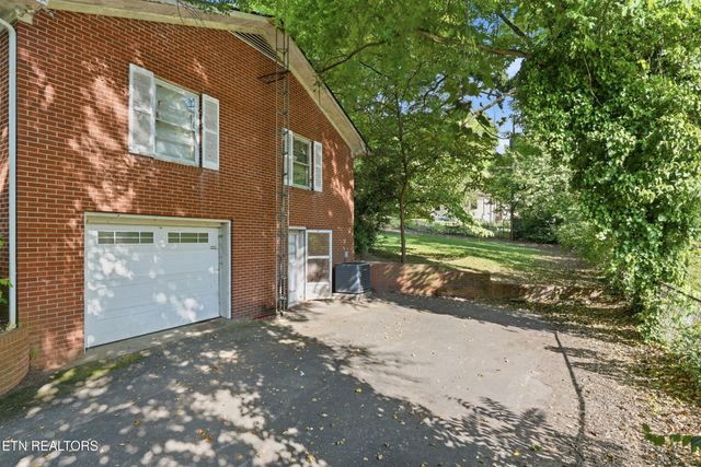 504 Hayworth Drive, Knoxville, TN 37920