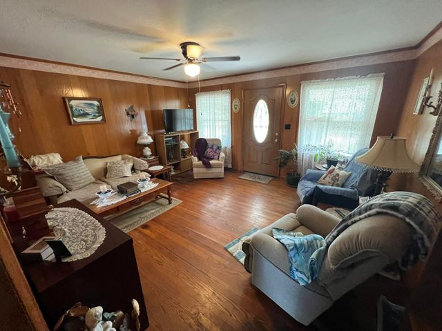 12 Maple Street, Monticello, KY 42633