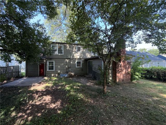 4928 Juniper Drive, Roeland Park, KS 66205