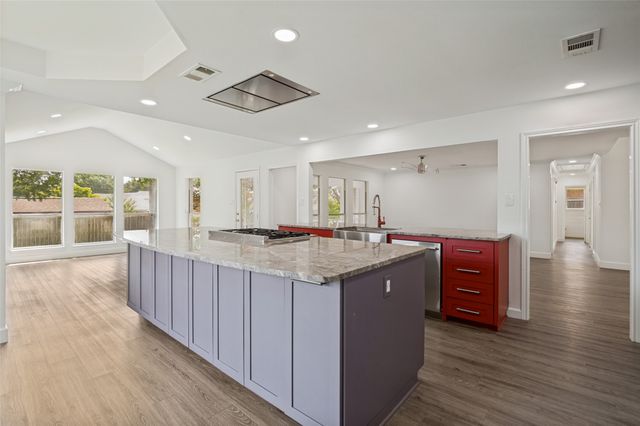 1125 Madlynne Drive, Cedar Hill, TX 75104