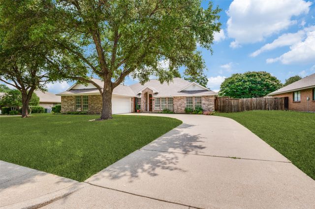 1125 Madlynne Drive, Cedar Hill, TX 75104