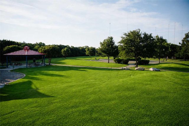 1125 Madlynne Drive, Cedar Hill, TX 75104