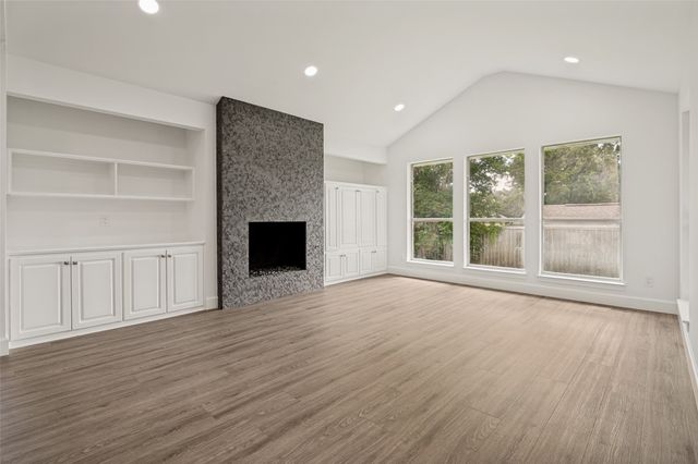 1125 Madlynne Drive, Cedar Hill, TX 75104