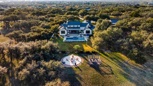 945 Rivercliff DR, Spicewood, TX 78669