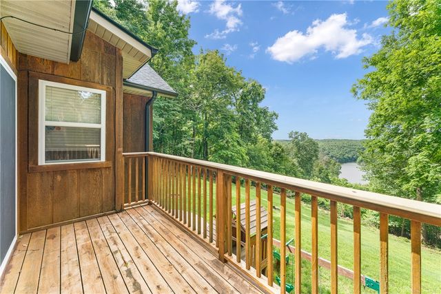 22490 Derik Road, Springdale, AR 72764