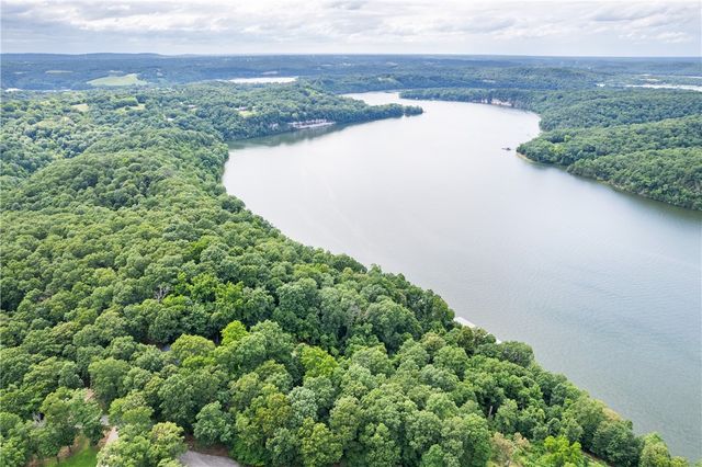 22490 Derik Road, Springdale, AR 72764