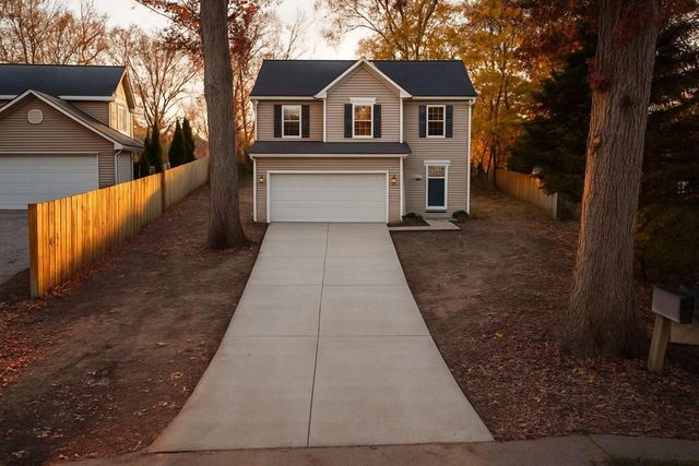 S69W17741 WILDWOOD DRIVE, Muskego, WI 53150