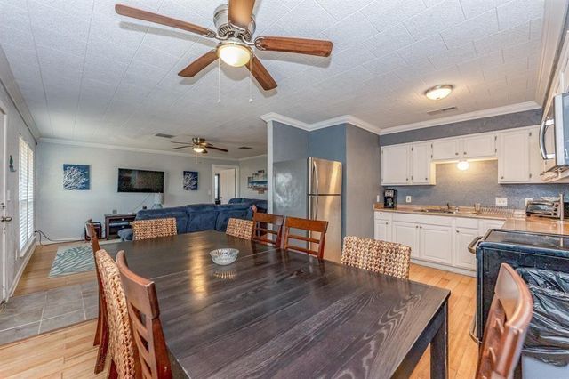 3619 Barracuda, Crystal Beach, TX 77650