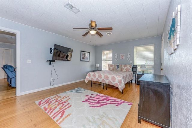 3619 Barracuda, Crystal Beach, TX 77650