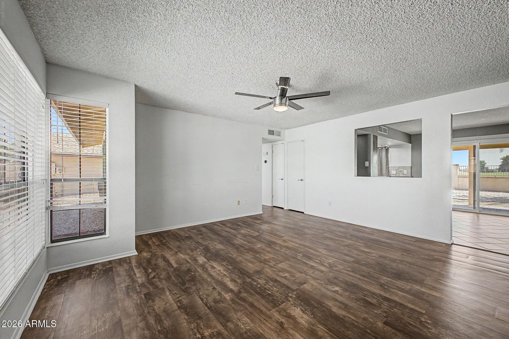 10433 W LAURIE Lane, Peoria, AZ 85345 — photo 5