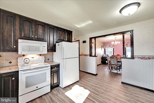 525 HACKMAN RD, Lititz, PA 17543
