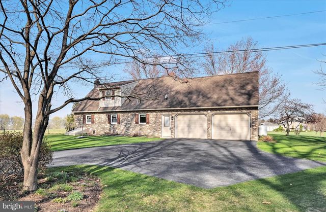 525 HACKMAN RD, Lititz, PA 17543