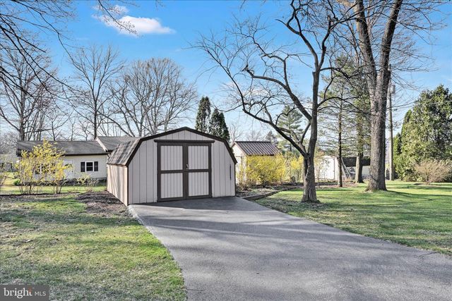 525 HACKMAN RD, Lititz, PA 17543