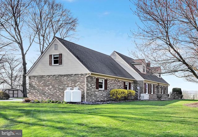 525 HACKMAN RD, Lititz, PA 17543