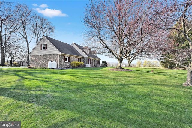 525 HACKMAN RD, Lititz, PA 17543