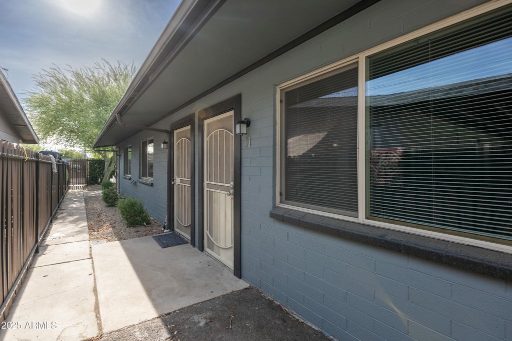 9450 N 17TH Avenue, Phoenix, AZ 85021 — exterior