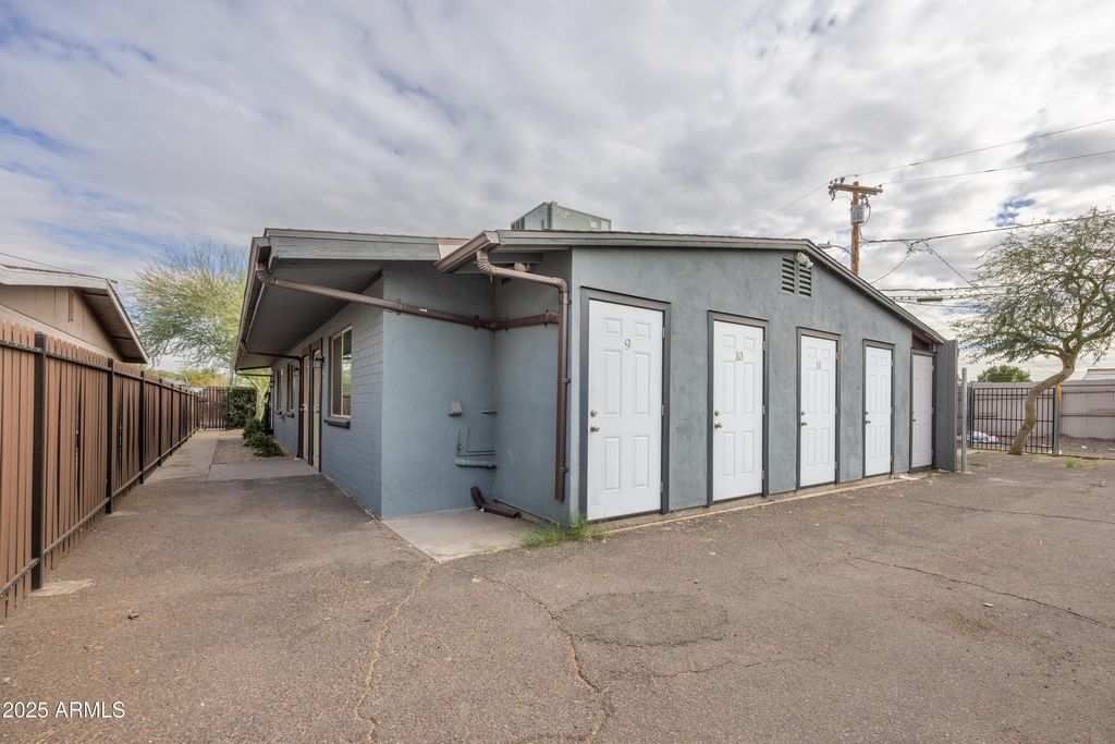 9450 N 17TH Avenue, Phoenix, AZ 85021 — photo 2