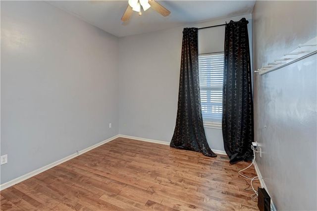 13303 Forest Oaks Drive, Smithville, MO 64089