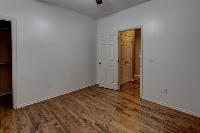 13303 Forest Oaks Drive, Smithville, MO 64089