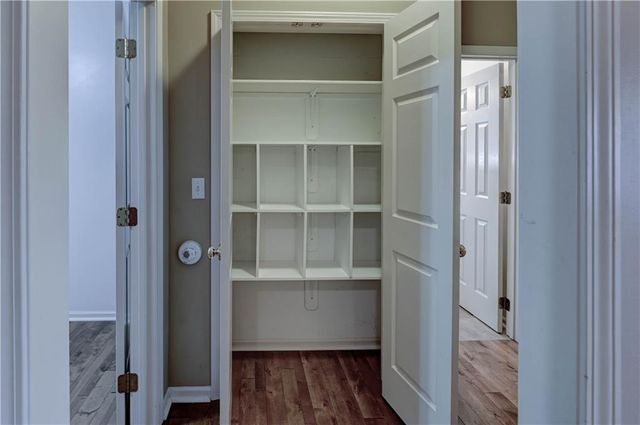 13303 Forest Oaks Drive, Smithville, MO 64089