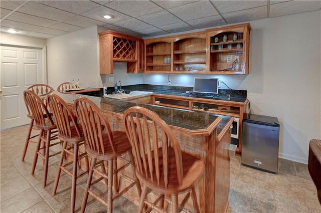 13303 Forest Oaks Drive, Smithville, MO 64089