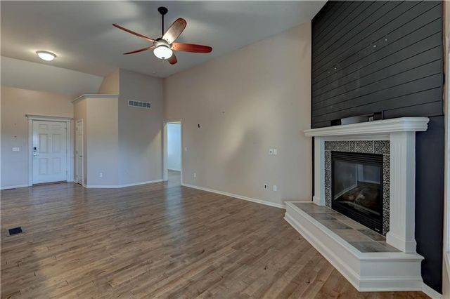 13303 Forest Oaks Drive, Smithville, MO 64089