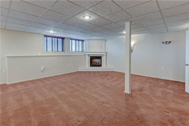 13303 Forest Oaks Drive, Smithville, MO 64089