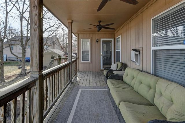 13303 Forest Oaks Drive, Smithville, MO 64089