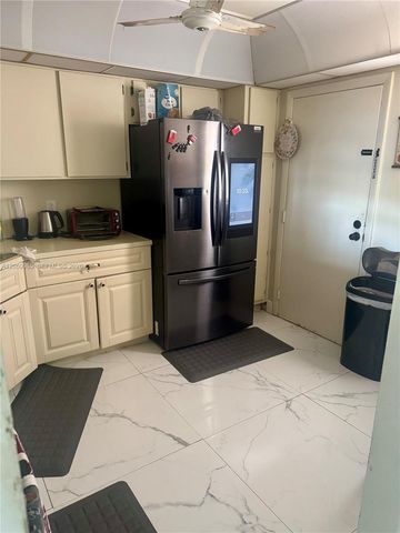 6361 N Falls Cir Drive 311, Lauderhill, FL 33319