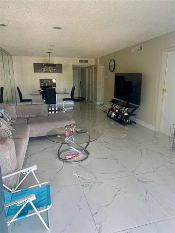 6361 N Falls Cir Drive 311, Lauderhill, FL 33319