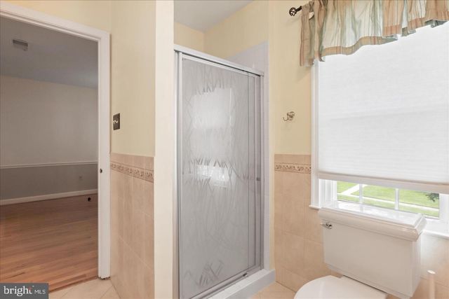 2026 WESTWOOD FOREST DR, Vienna, VA 22182
