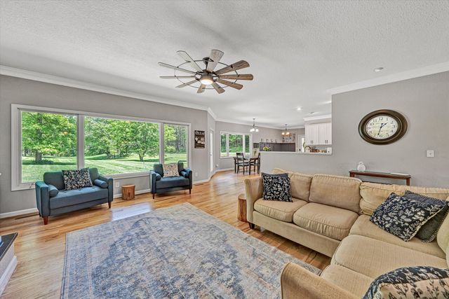 120 Stonelea DR, Troutville, VA 24175