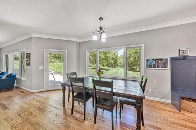 120 Stonelea DR, Troutville, VA 24175