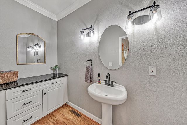 120 Stonelea DR, Troutville, VA 24175