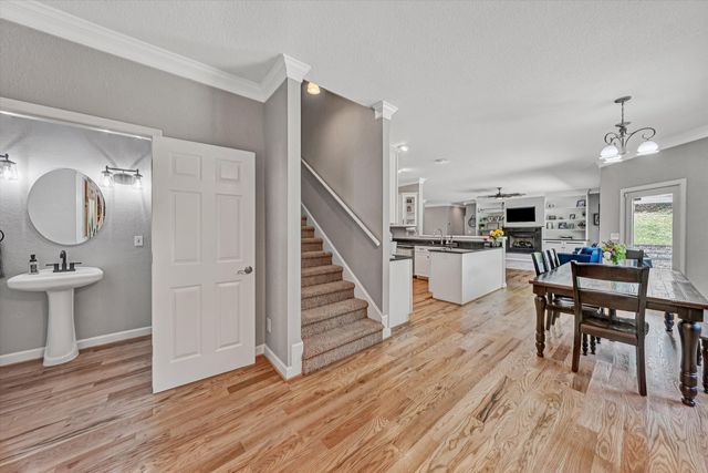 120 Stonelea DR, Troutville, VA 24175