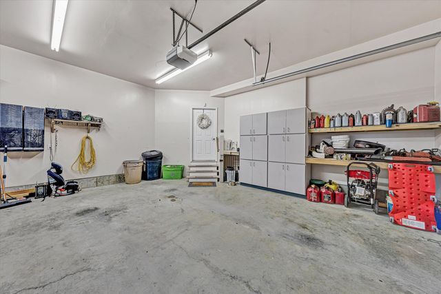 120 Stonelea DR, Troutville, VA 24175