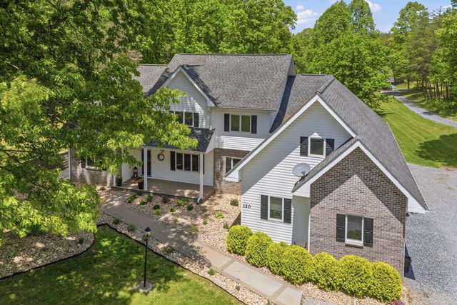 120 Stonelea DR, Troutville, VA 24175