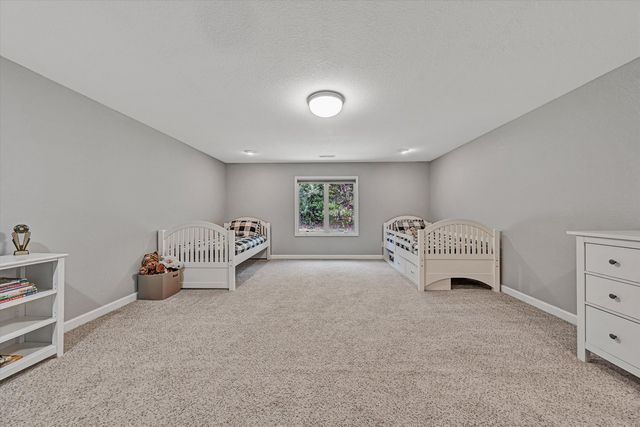 120 Stonelea DR, Troutville, VA 24175