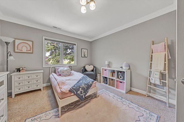 120 Stonelea DR, Troutville, VA 24175