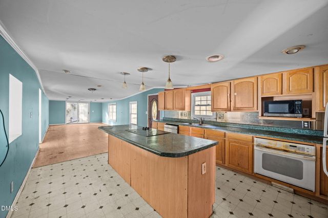 220 Great Neck Road, Havelock, NC 28532