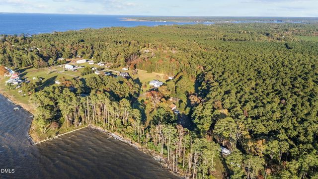 220 Great Neck Road, Havelock, NC 28532