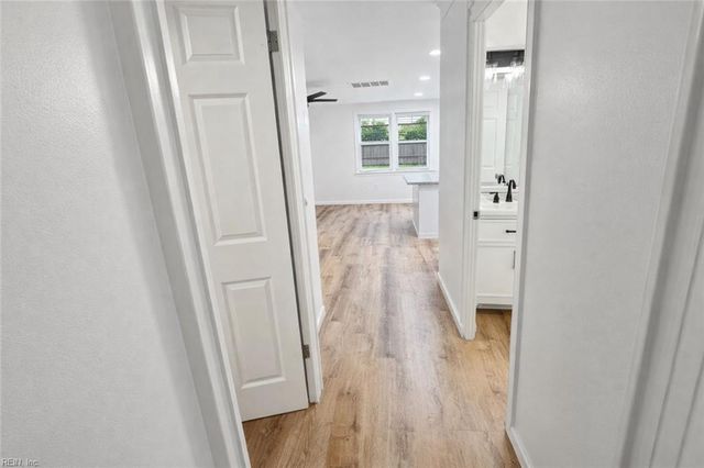 909 Workwood RD, Norfolk, VA 23513