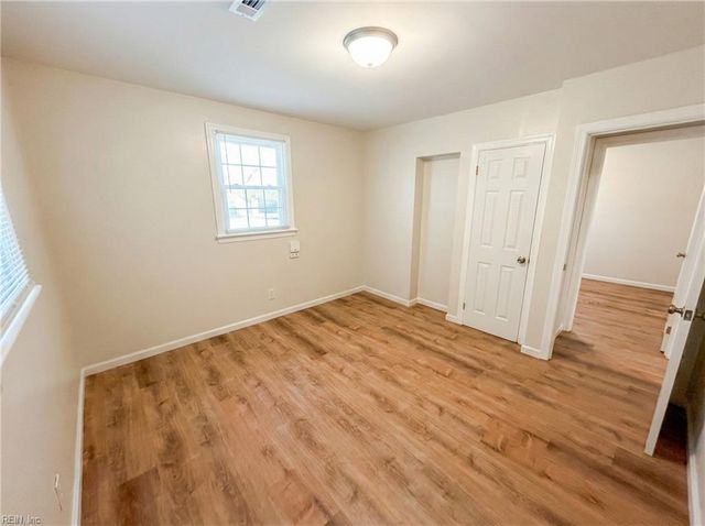 909 Workwood RD, Norfolk, VA 23513